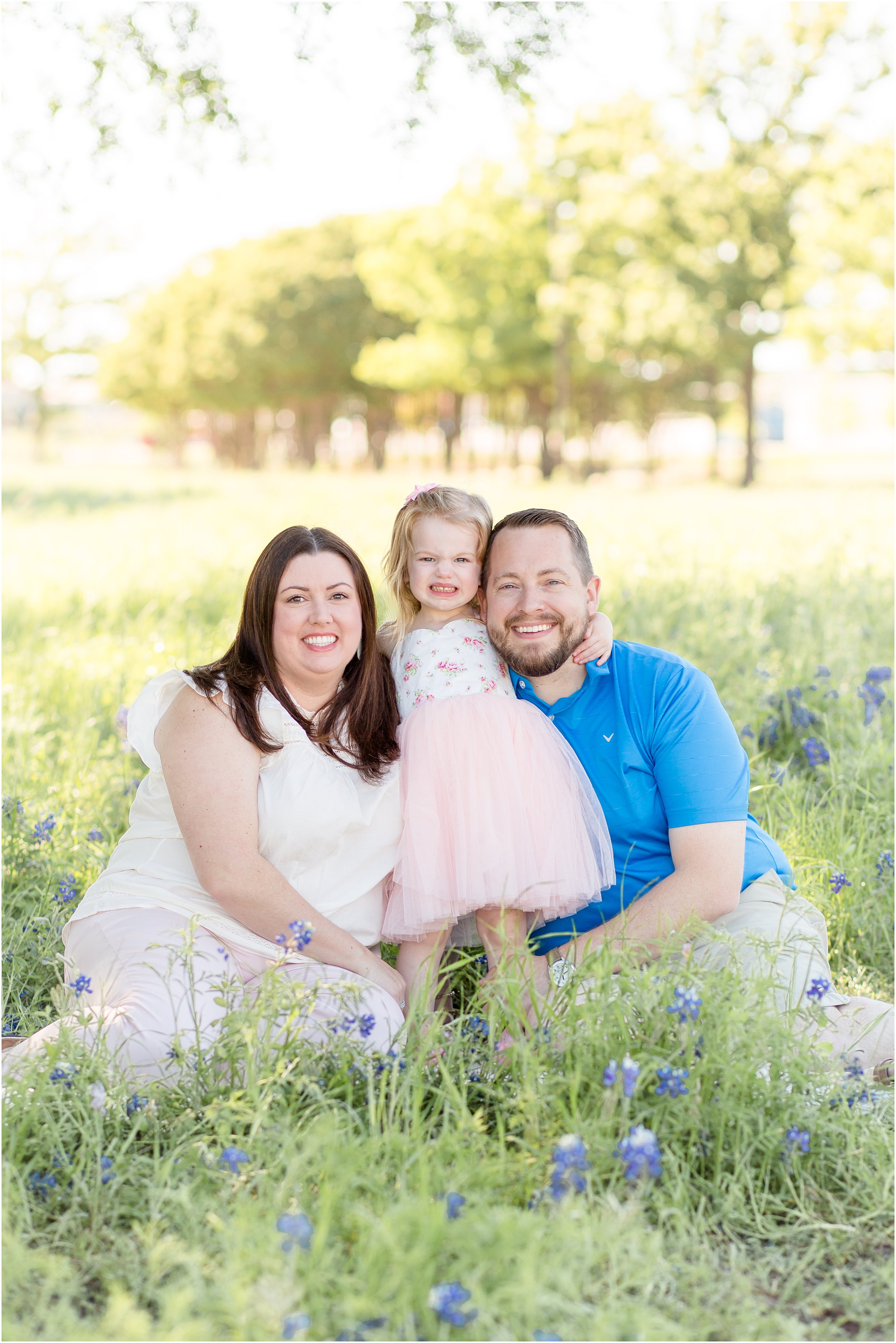 spring bluebonnet family picture