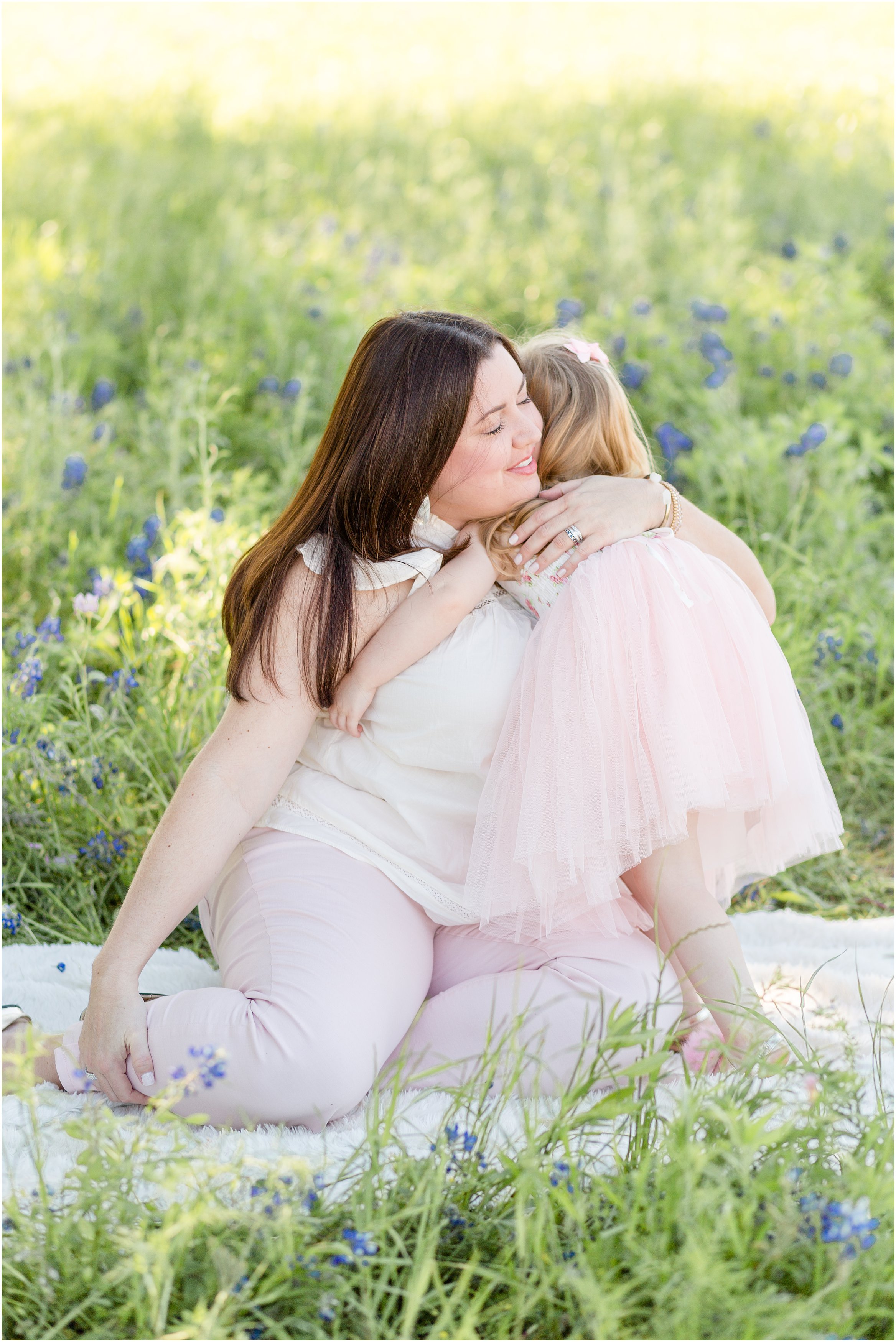 mom and daughter spring bluebonnet picture