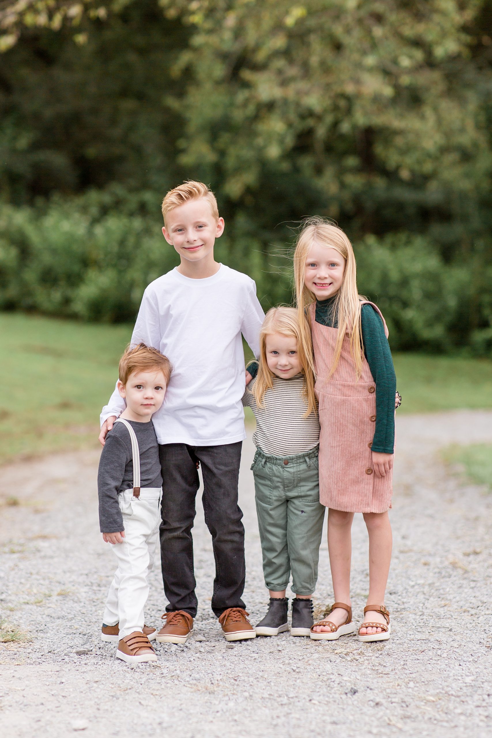 siblings pose during mini sessions in Nashville
