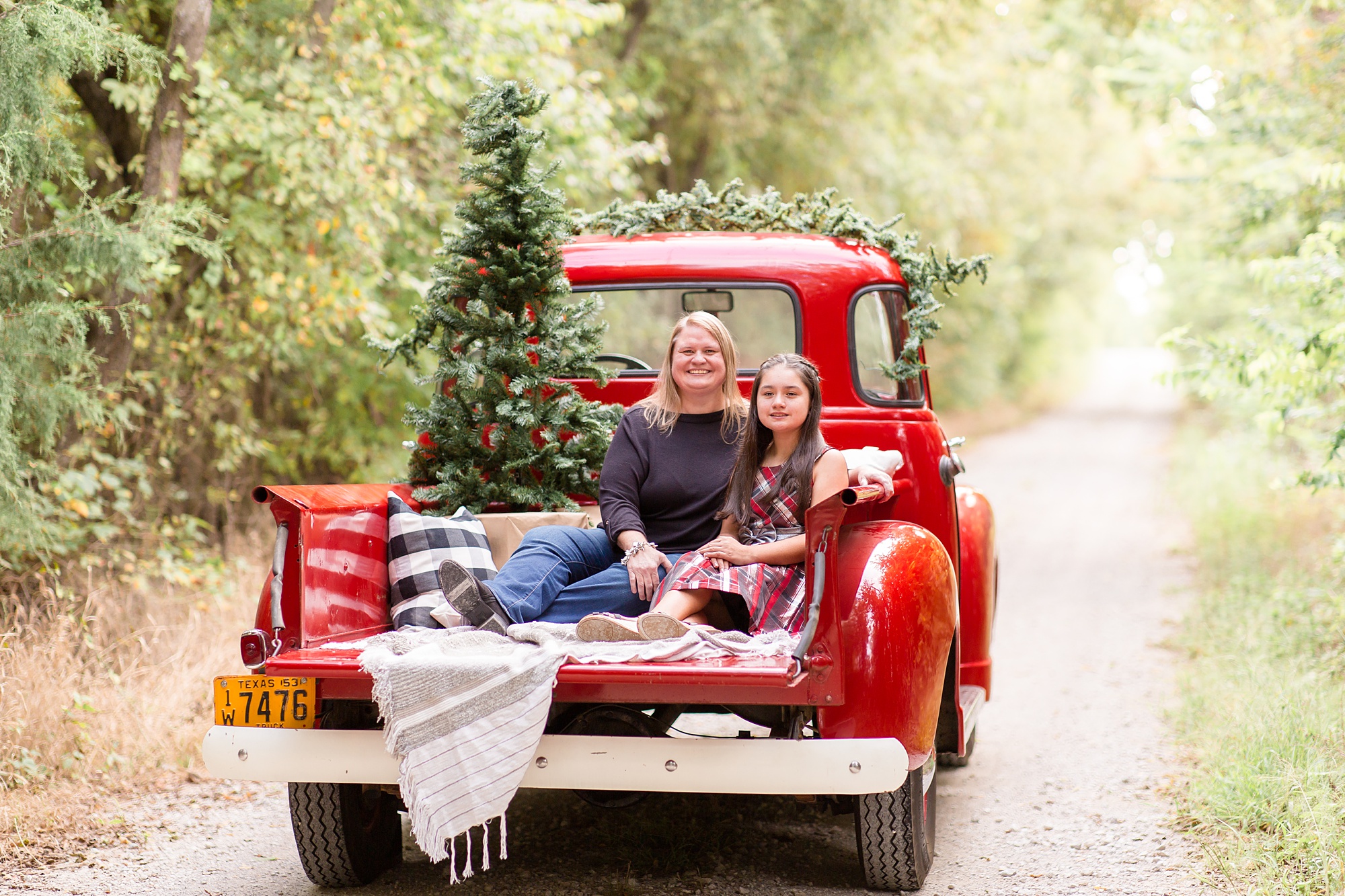 Red Truck Christmas minis with mom and daughter