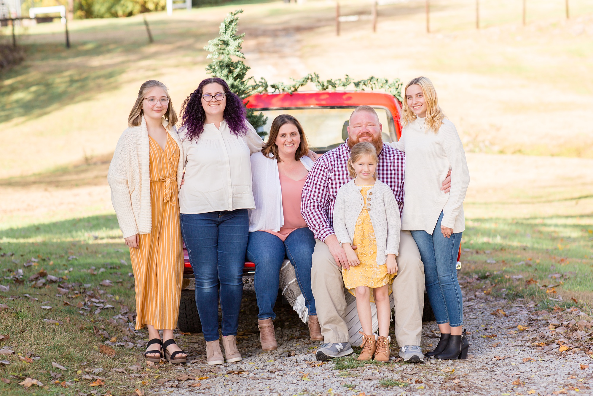 parents pose with four daughters in Tennessee