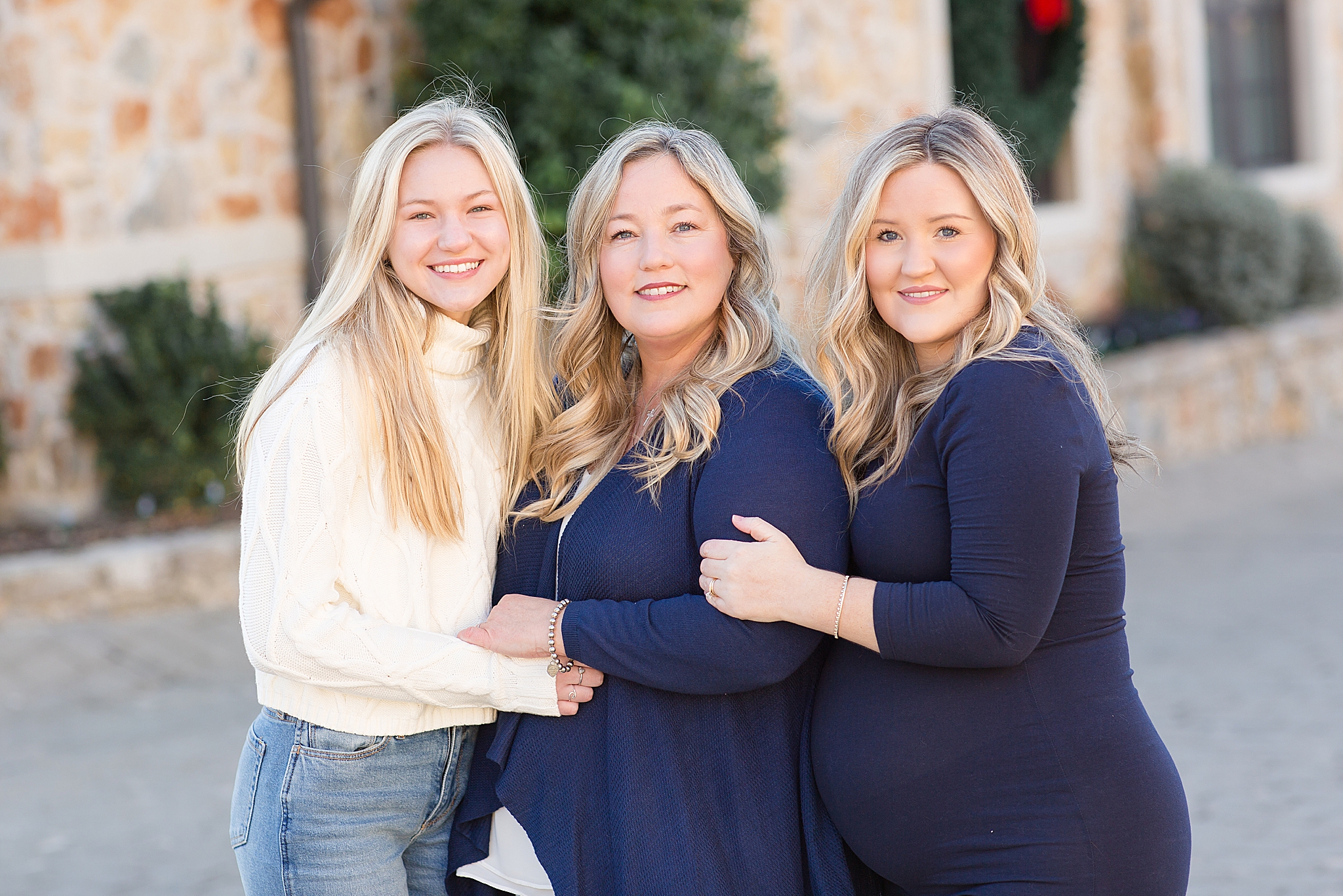 daughters hug mom during McKinney extended family session