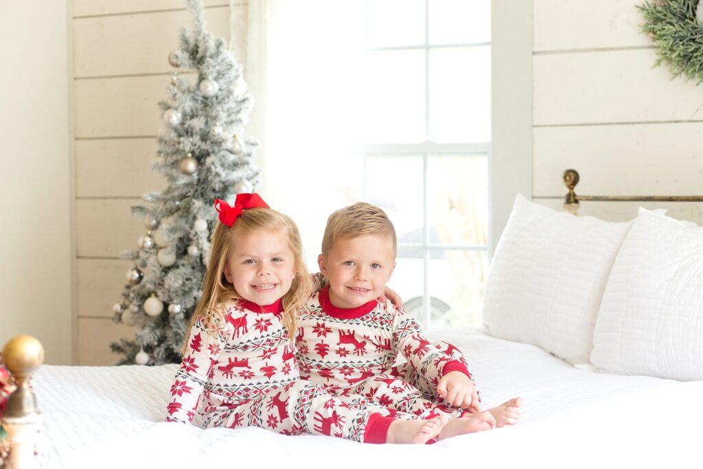 mini session theme ideas for indoor studio christmas minis christmas pjs inspiration