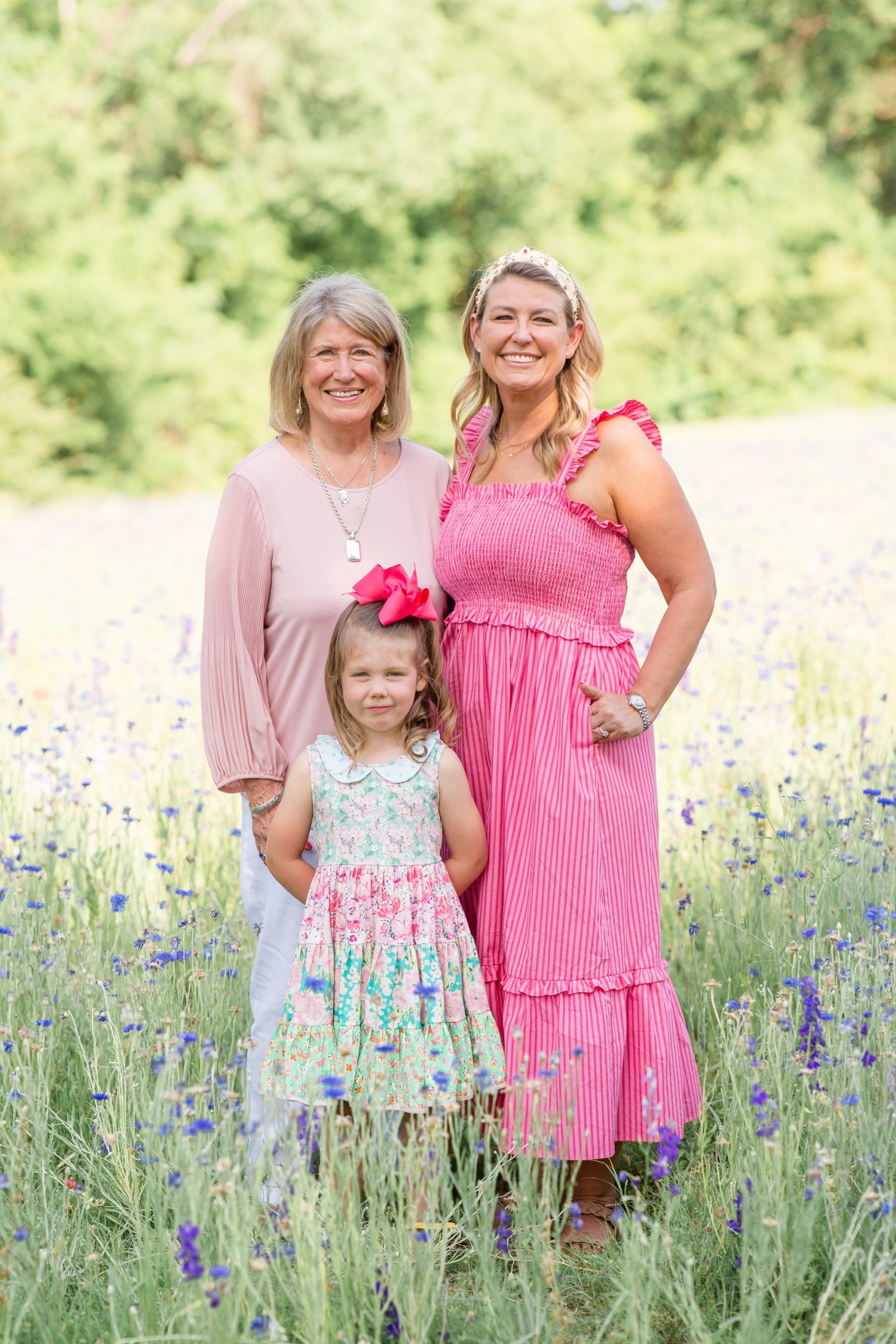 Generations photo of Grandma, Mom and young girl during family mini session in Richardson, Texas with Rebecca Rice Photography, family photographer and educator. This session is featured on my monthly membership, behind the lens. Click to see more from this session and learn about my monthly membership on the blog now!